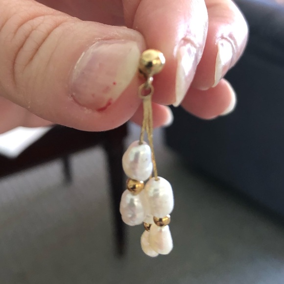 Lovely Freshwater Pearl set with 14k dangling earrings with gold and bracelet. - Picture 2 of 9